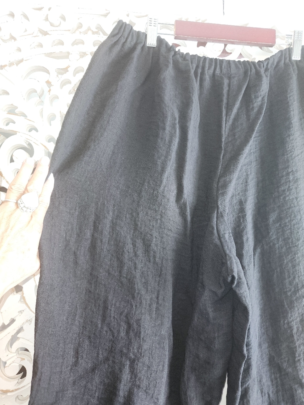 HABITAT RELAX CROPPED PANTS FOLDED HEM WITH A BUTTOM DETAIL SIZE MEDIUM - Picture 9 of 13